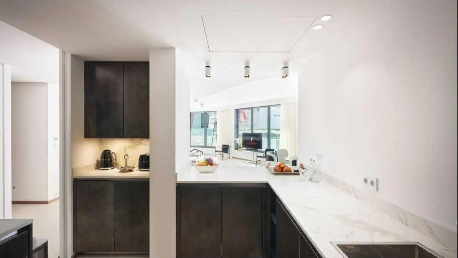 Luxurious 3Br 6P Apartment With Terrace - First Croisette Cannes location